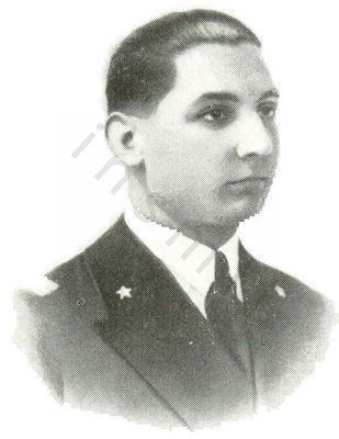 La foto ritrae Alfeo Maria Brandimarte in uniforme militare. E’ conservata nell’archivio Insmli sottoforma di copia digitale