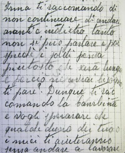 L’immagine riproduce la seconda facciata della lettera di Angelo Biffi alla moglie Irma, scritta presumibilmente il giorno prima della deportazione a Mauthausen.
Il documento originale è vergato su piccoli fogli a quadretti appartenenti verosimilmente ad un blocco note.