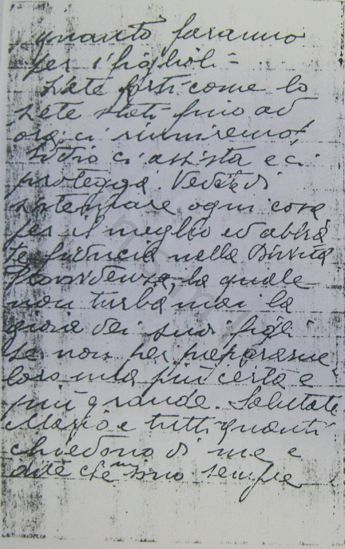 L’immagine riproduce la fotocopia della seconda facciata della lettera scritta da Egidio Bertazzoni ai propri cari il giorno prima di essere deportato a Mauthausen. Il documento è vergato su quattro facciate di un foglietto a righe.