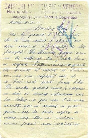 L’immagine riproduce la prima facciata dell’ultima lettera di Venceslao Nardean, scritta dal carcere di Venezia circa due settimane prima di essere fucilato a Ca’ Giustinian. Il documento è scritto a penna blu.