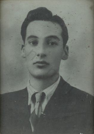 La foto ritrae Alfredo Borotti.