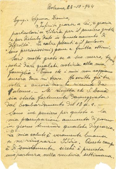 L’immagine riproduce la prima facciata dell’ultima lettera di Attilio Rizzo, scritta due settimane prima della deportazione a Mauthausen. Il documento è scritto in penna nera.