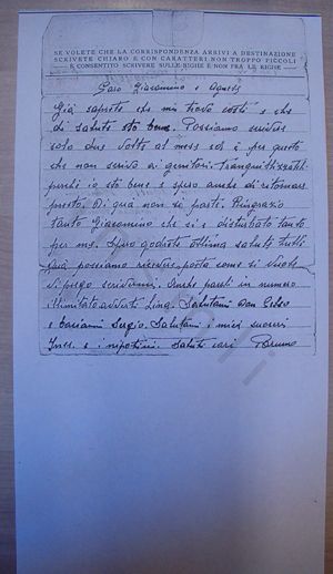 L’immagine riproduce il messaggio scritto da Bruno su modulo ufficiale del campo di Fossoli e recante timbro: Fossoli 11 maggio 1944