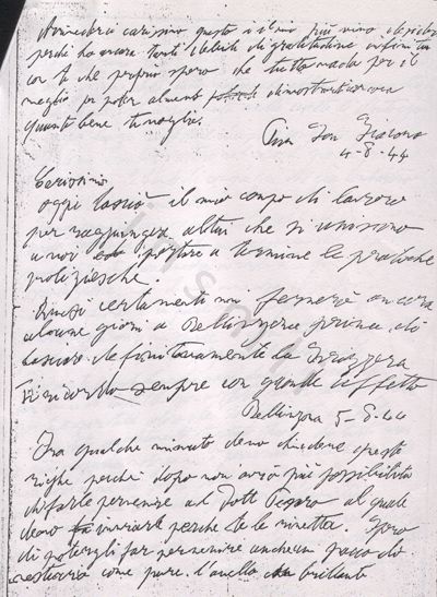 L’immagine riproduce la fotocopia del terzo foglio della lettera scritta da Davide Pugliese allo zio, poco prima di intraprendere il viaggio che dalla Svizzera lo avrebbe riportato in Italia, allo scopo di unirsi alle formazioni partigiane. Al termine del messaggio scritto il 27 luglio, Pugliese continua a scrivere poche altre righe il 4 agosto ed il 5 agosto (da Bellinzona).