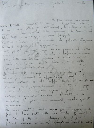 L’immagine riproduce la prima facciata del messaggio scritto da Emiliano Rinaldini ai familiari, il giorno in cui abbandonò la Caserma A. Papa per ricongiungersi coi partigiani.