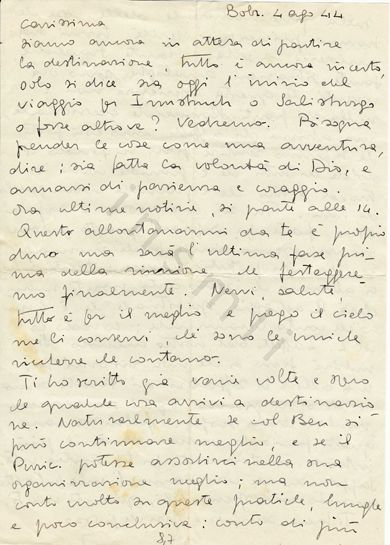 L’immagine riproduce il fronte dell’ultima lettera di Gian Luigi Banfi, scritta alla moglie dal Lager di Bolzano, il giorno prima di partire per l’Austria. Il documento è scritto a penna nera su un foglio bianco.
