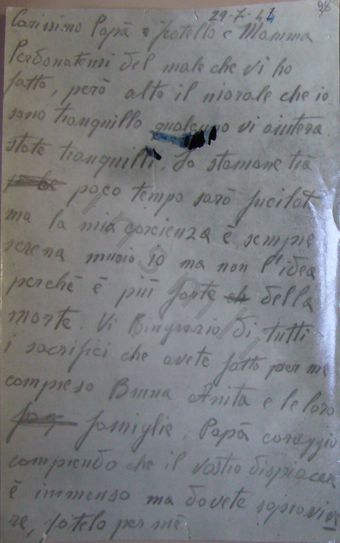 L’immagine riproduce la fotografia della prima facciata dell’ultima lettera di Giacinto Rizzolio alla famiglia, scritta poco prima di essere fucilato.