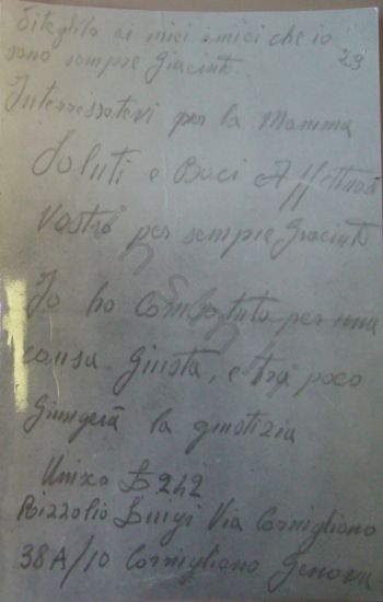 L’immagine riproduce la fotografia della seconda facciata dell’ultima lettera di Giacinto Rizzolio alla famiglia, scritta poco prima di essere fucilato.