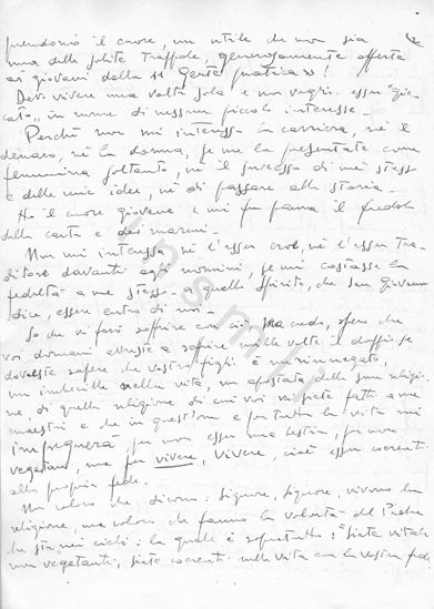 L’immagine riproduce la fotocopia della terza facciata del testamento spirituale di Giorgio Mainadi, scritto ai genitori poco prima di unirsi ai partigiani.
Il documento originale è scritto sul fronte di un foglio bianco.