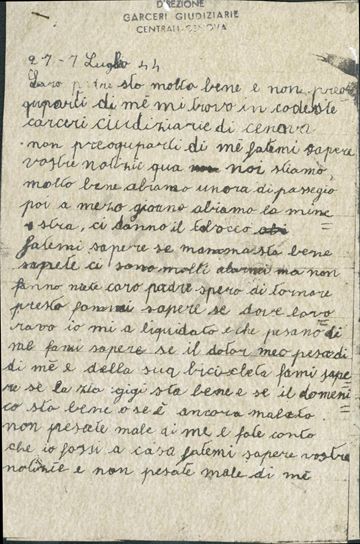 L’immagine riproduce la prima pagina della lettera di Giovanni Giuseppe Pecchi scritta al padre il 27 luglio 1944, giorno del suo arresto. Il documento è scritto a penna su un foglio a righe. In alto è impresso il timbro delle Carceri giudiziarie di Genova.