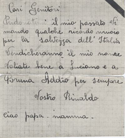 L’immagine riproduce la fotografia dell’ultima lettera di Rinaldo Simonetti ai genitori, scritta su un foglietto a quadretti poco prima di essere fucilato.