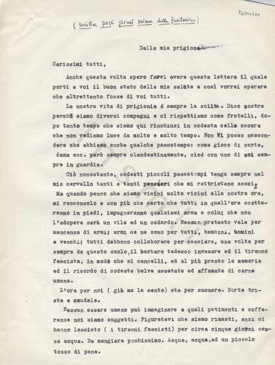 L’immagine riproduce la prima pagina della trascrizione a macchina della lettera "Scritta pochi giorni prima della fucilazione" (come dice la nota manoscritta in penna nera nella parte alta del foglio) da Violante Momesso ai suoi cari.